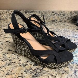 Women’s Tribal Wedges! Size 7.5